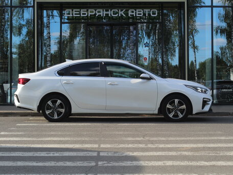 2020 Kia Cerato IV, белый, 2100000 рублей, вид 4