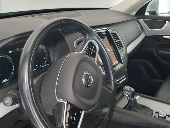 2022 Volvo XC90 II Рестайлинг 1, серебристый, 4290000 рублей - вид 11