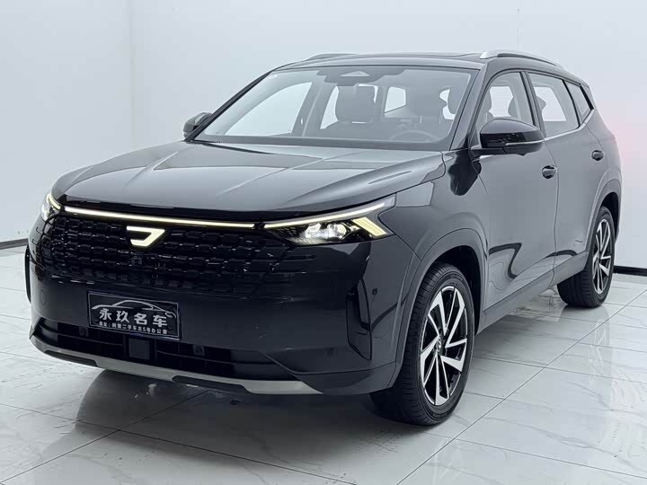 Открыть фотографии: Jetta VS8