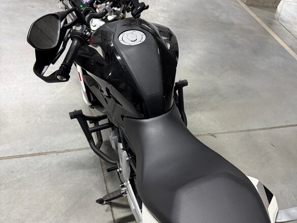 2017 BMW G 310 R, чёрный, 450000 рублей - вид 5