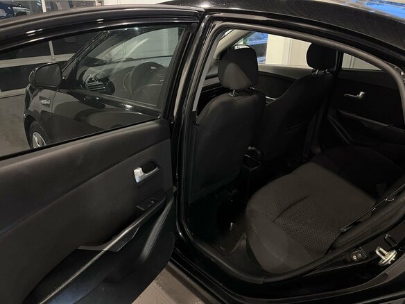 2012 Kia Rio 4-speed III, чёрный - вид 23