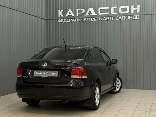 2013 Volkswagen Polo V, чёрный, 910000 рублей, вид 2