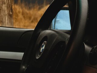 2002 BMW 5 серии 520i IV (E39) Рестайлинг, серебристый, 620000 рублей, вид 3