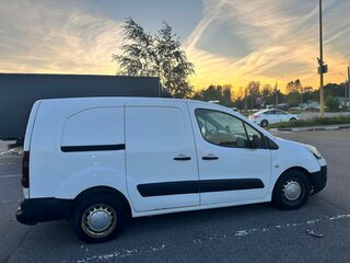 2012 Citroen Berlingo I Рестайлинг, белый, 430000 рублей, вид 2