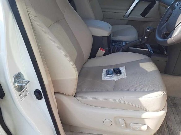 2022 Toyota Land Cruiser Prado 150 Series Рестайлинг 3, белый, 6990000 рублей - вид 6