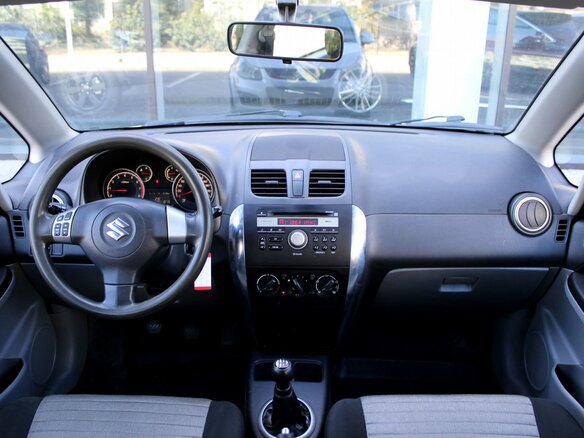 2010 Suzuki SX4 I (Classic) Рестайлинг, серебристый, 635000 рублей - вид 10