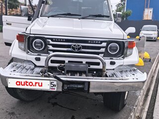 1998 Toyota Land Cruiser 70 Series, белый, 3100000 рублей, вид 2