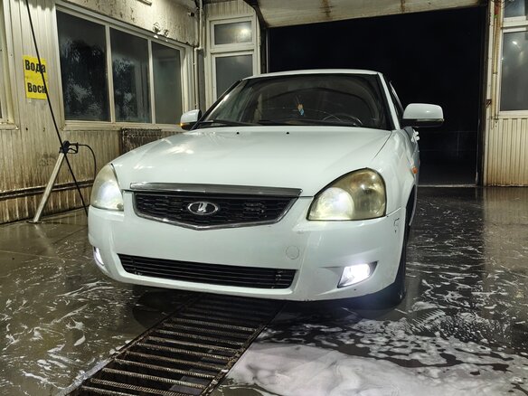 2009 Lada (ВАЗ) Priora I, белый, 290000 рублей - вид 2