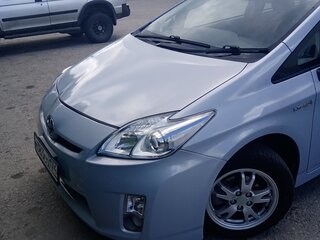 2010 Toyota Prius III (XW30), голубой, 1350000 рублей, вид 3