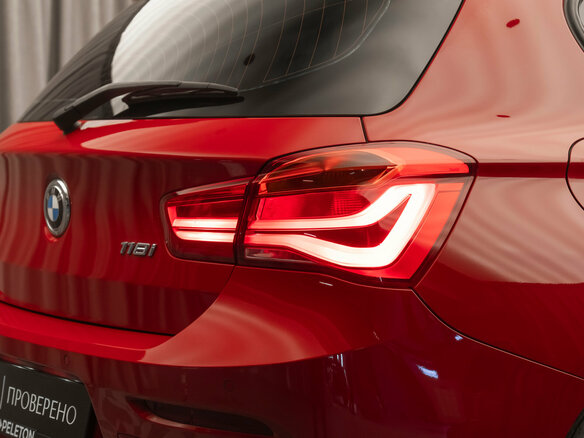 2017 BMW 1 серии 118i II (F20/F21) Рестайлинг, красный - вид 22