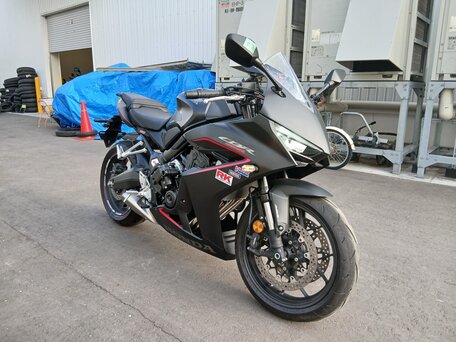 2025 Honda CBR 650R, чёрный, 937000 рублей, вид 4