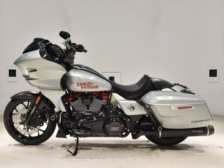 2025 Harley-Davidson CVO Road Glide ST, серебристый, 4400000 рублей, вид 2