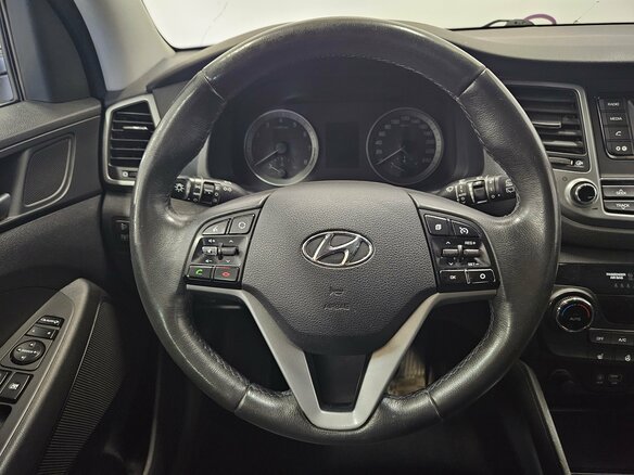 2017 Hyundai Tucson III, белый, 1475000 рублей - вид 13