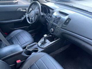 2009 Kia Cerato 4-speed II, белый, 650000 рублей, вид 4