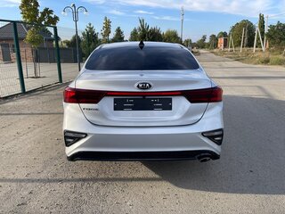 2020 Kia Forte III, серебристый, 1750000 рублей, вид 4