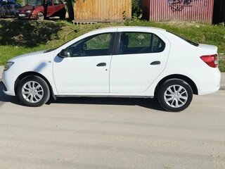 2017 Renault Logan II, белый, 900000 рублей, вид 4