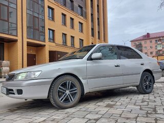 2001 Toyota Corona Premio X (T210), белый, 420000 рублей, вид 2