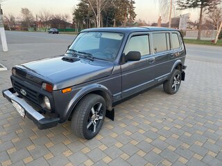 2015 Lada (ВАЗ) 2131 (4x4) 213105 I, серебристый, 460000 рублей, вид 1