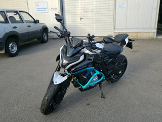 CFMoto 675NK