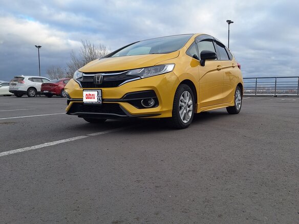 2018 Honda Fit III Рестайлинг, жёлтый, 1450000 рублей