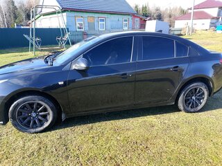 2010 Chevrolet Cruze I, чёрный, 600000 рублей, вид 3