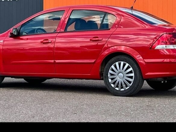 2007 Opel Astra H Рестайлинг, красный, 328000 рублей - вид 4