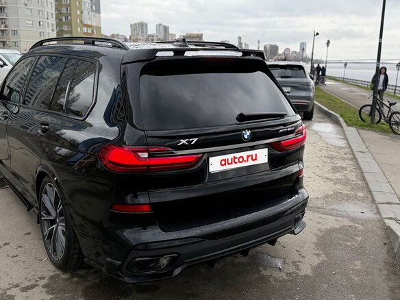 2021 BMW X7 40d I (G07), чёрный, 10100000 рублей - вид 5