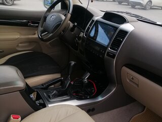 2007 Toyota Land Cruiser Prado 5-speed 120 Series Рестайлинг, белый, 2200000 рублей, вид 5