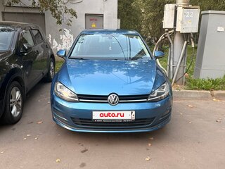 2014 Volkswagen Golf VII, голубой, 1480000 рублей, вид 3