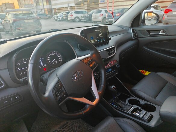 2019 Hyundai Tucson III Рестайлинг, белый, 2350000 рублей - вид 7