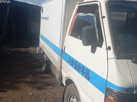 1994 Mazda Bongo, белый, 600000 рублей, вид 2