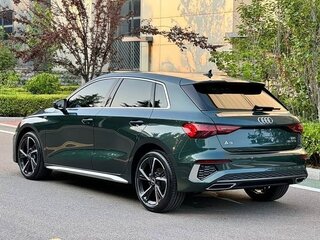 2022 Audi A3 Sportback 35 TFSI IV (8Y), зелёный, 1970000 рублей, вид 4