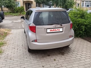 2011 Toyota Ractis II, серебристый, 890000 рублей, вид 3