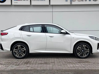 2025 BMW X2 xDrive25i II (U10), белый, 6300000 рублей, вид 3