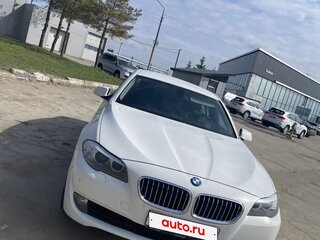 2012 BMW 5 серии 520i VI (F10/F11/F07), белый, 1350000 рублей, вид 2