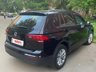 2020 Volkswagen Tiguan II, чёрный, 2000000 рублей, вид 3