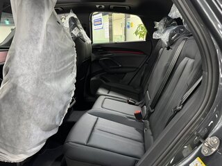 2025 Audi Q5 45 TFSI III (GU), серый, 7690060 рублей, вид 5