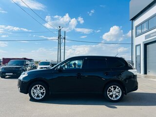 2013 Mitsubishi Outlander III, чёрный, 1499999 рублей, вид 3