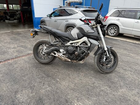 2014 Yamaha MT-09 (FZ-09), серебристый, 649000 рублей, вид 3
