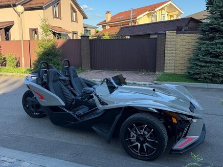 2022 Polaris Slingshot, серый, 4444444 рублей, вид 2