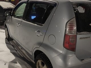 2009 Toyota Passo I (C10), серебристый, 550000 рублей, вид 3