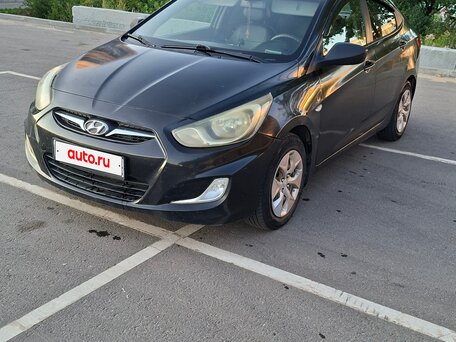 2013 Hyundai Solaris I, чёрный, 465000 рублей, вид 1