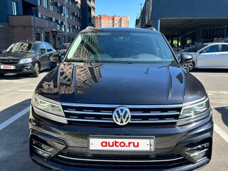 2018 Volkswagen Tiguan II, чёрный, 2650000 рублей, вид 2
