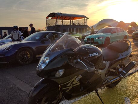 2004 Suzuki GSX 1300 R Hayabusa, серый, 630000 рублей, вид 1