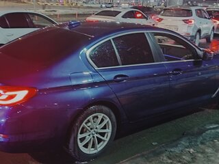 2019 BMW 5 серии 520d xDrive VII (G30/G31/G38), синий, 2250000 рублей, вид 3
