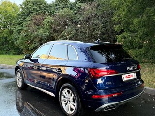 2022 Audi Q5 45 TFSI II (FY) Рестайлинг, синий, 4650000 рублей, вид 3