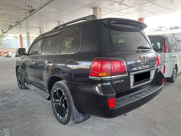 2011 Lexus LX 570 III, чёрный, 2610000 рублей - вид 5