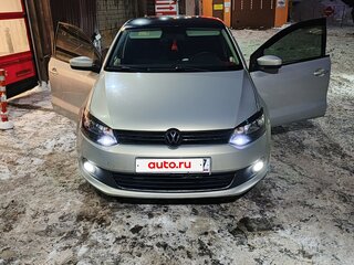 2013 Volkswagen Polo V, серебристый, 480000 рублей, вид 1