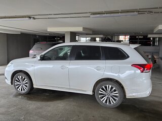 2022 Mitsubishi Outlander III Рестайлинг 3, белый, 2300000 рублей, вид 4
