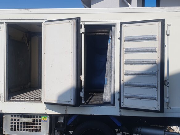 2002 Toyota Dyna, белый, 2150000 рублей - вид 6